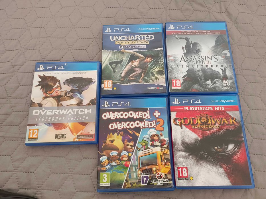 PS4 Slim 500GB + 2 джойстика + 5 игри