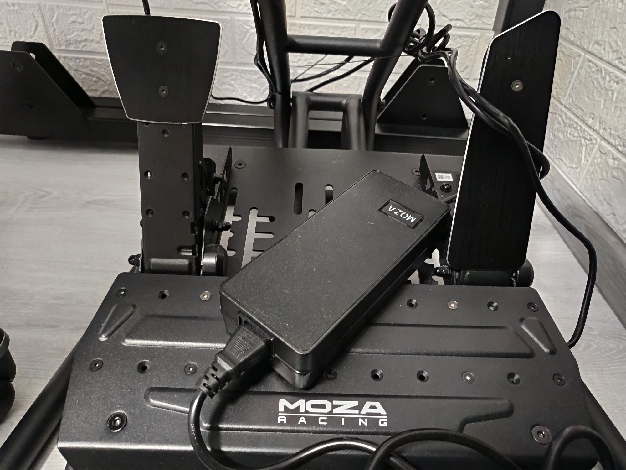 Moza sim racing simulator