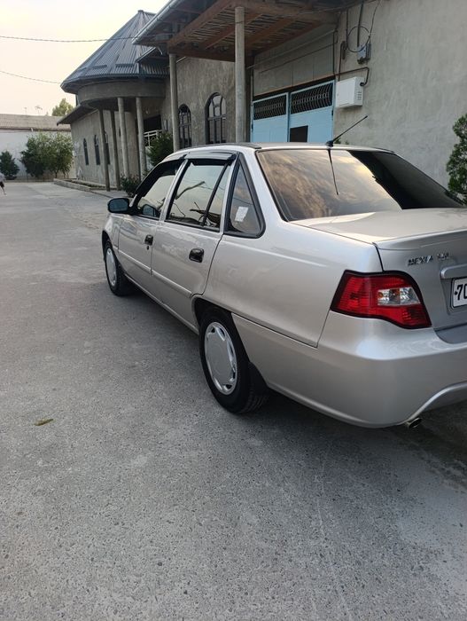 Nexia 2 yili 2015...1.6 lyuks kansaner kasaneri ishlaydi metan gazi bo