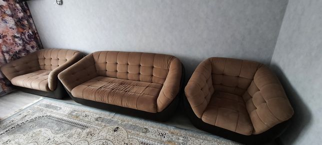 2 дивана и кресло