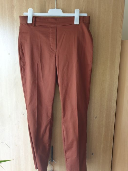 Pantaloni dama  marca HM