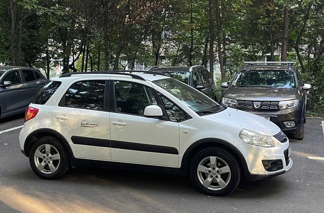 Suzuki automat 1.6 benzina navigatie touchscreen incalzire scaune