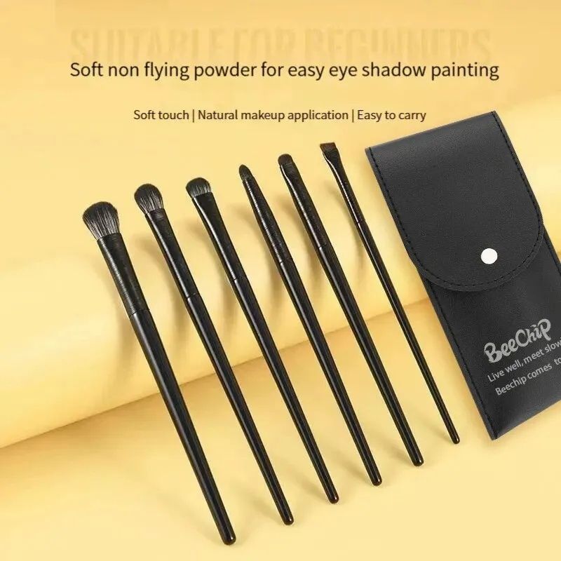 Set 6 pensule make-up în husă