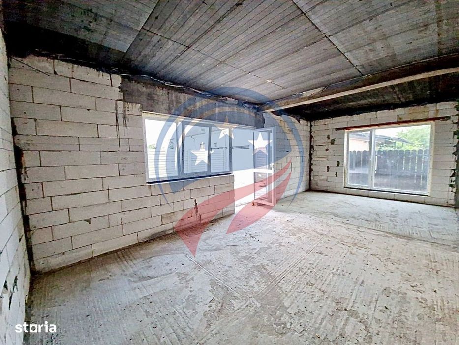 Vilă cu 5 camere de vânzare în zona Damila
