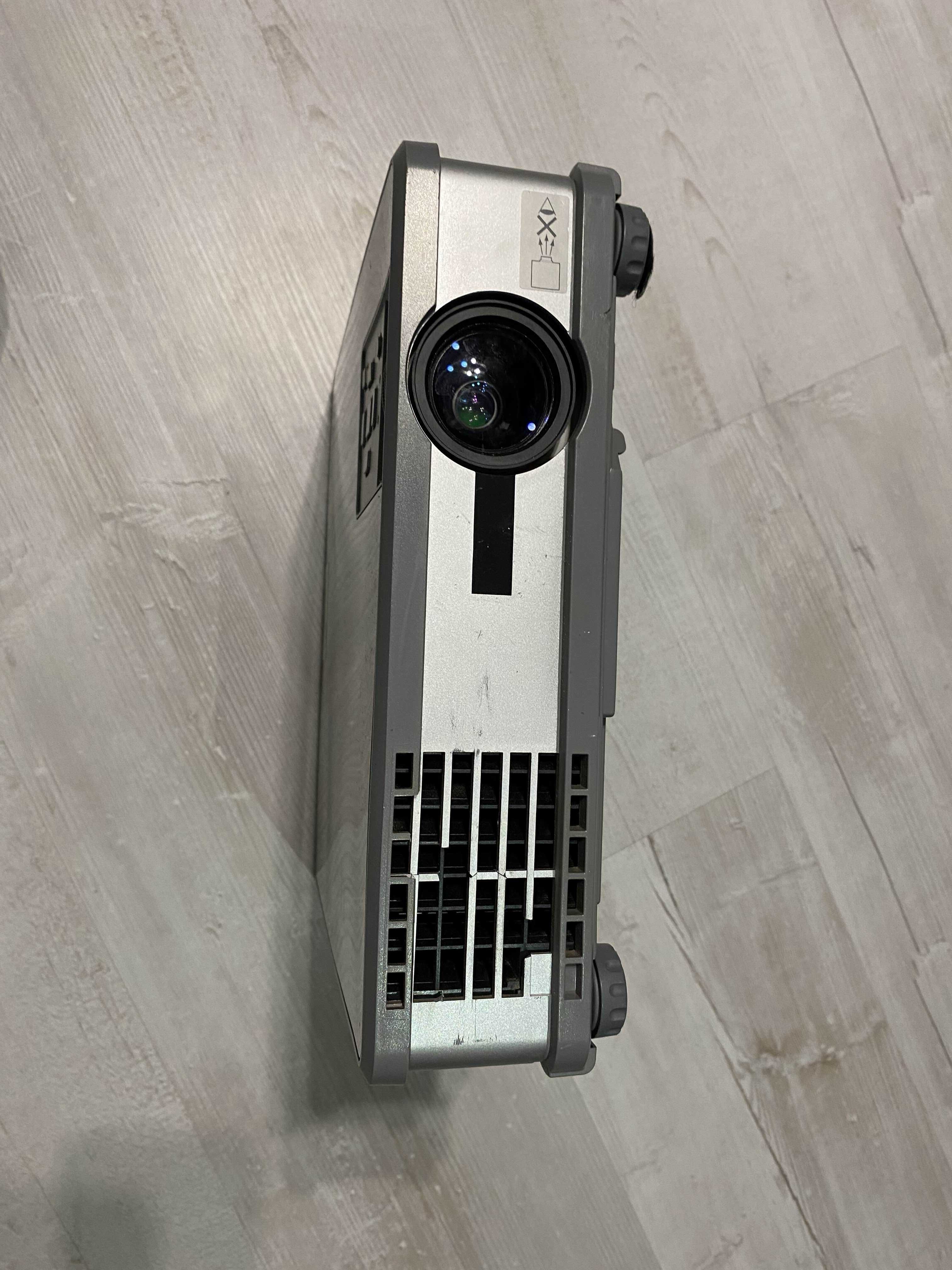 Прожектор Mitsubishi XL9U 3LCD