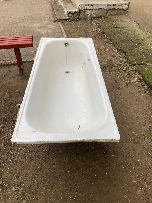 Ванна в хорошкм состояние