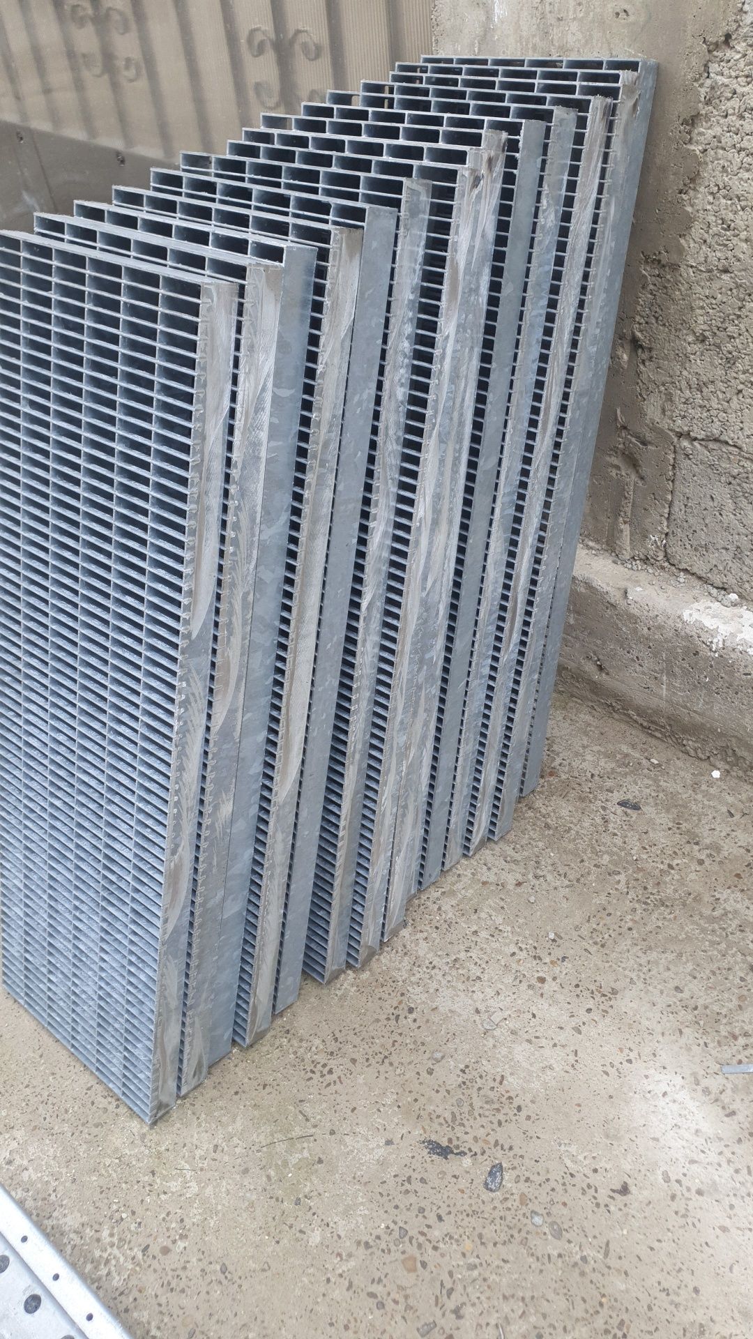 Trepte 80x27 noi