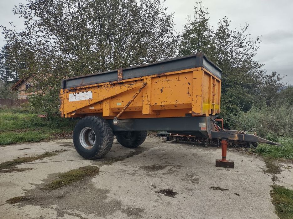 Remorcă basculabilă 8 t