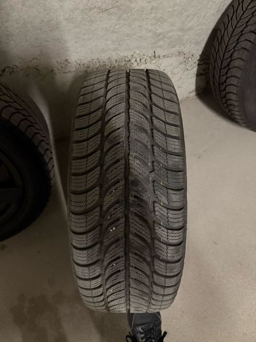 Джанти + гуми 5х112, 205/55/16 за Mercedes