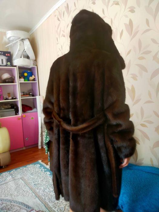 Шуба норковая с копишоном коричневый