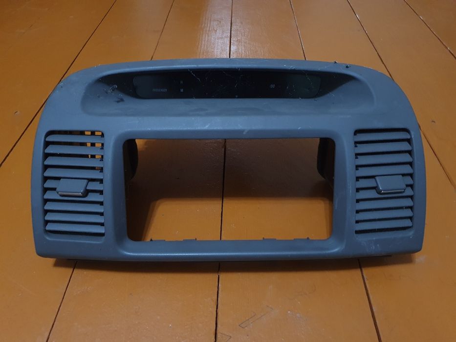 Камри 30-35 ке салон багаж заттары и зеркало боковой продаётся.