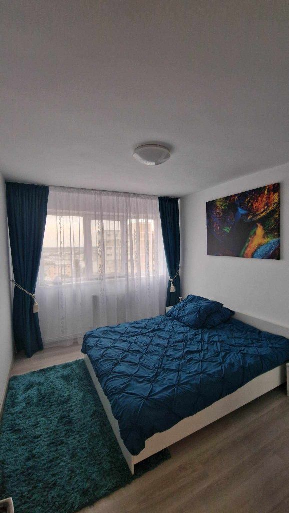 Inchiriez apartament 3 camere