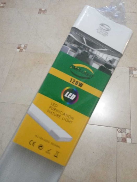 очень яркий 120 ватт свето-диодный светильник размер 120*10*2,5см