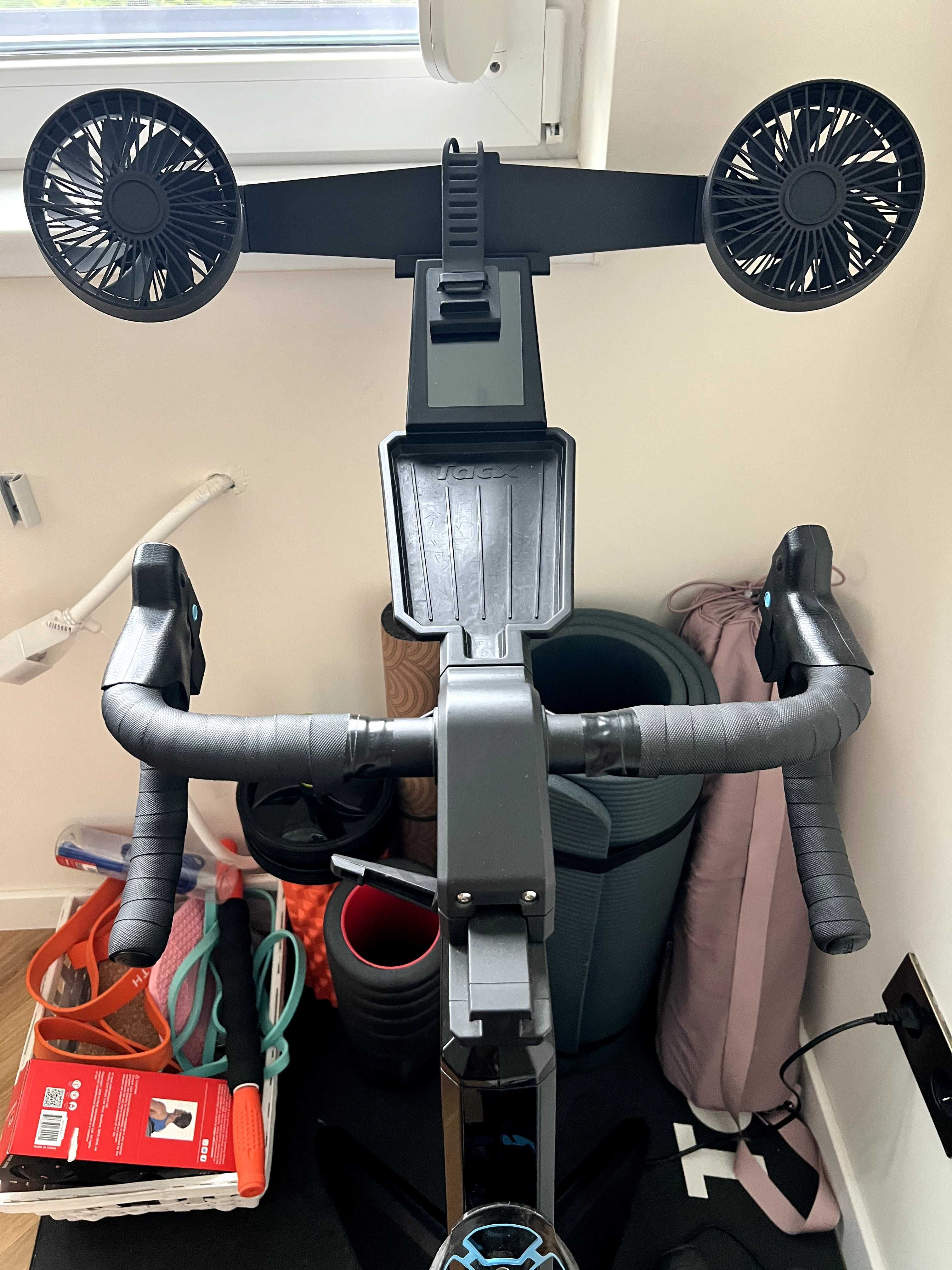 Велотренажор Tacx Neo Smart Bike