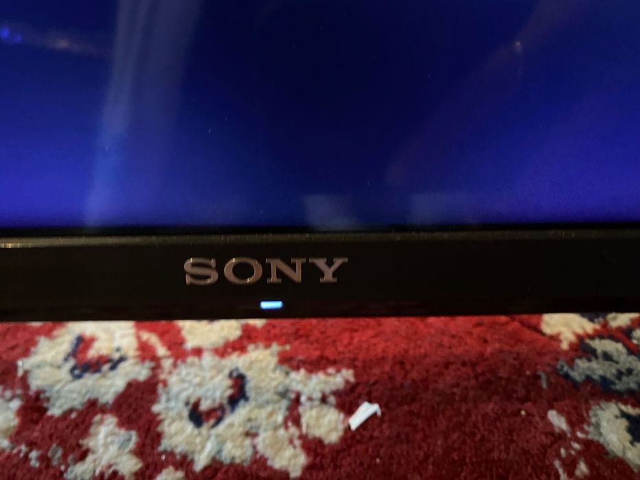 Телевизор Sony 43 инча