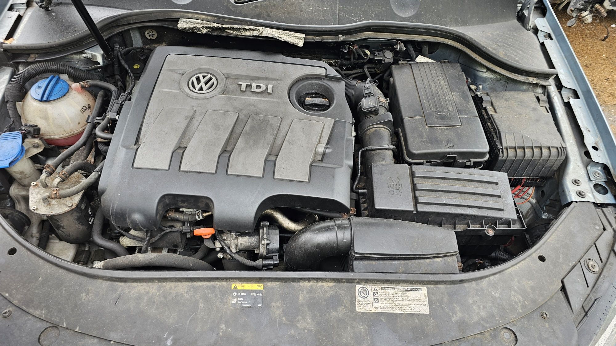 Dezmembrez Volkwagen Passat b7 1.6 tdi,2.0tdi CFH