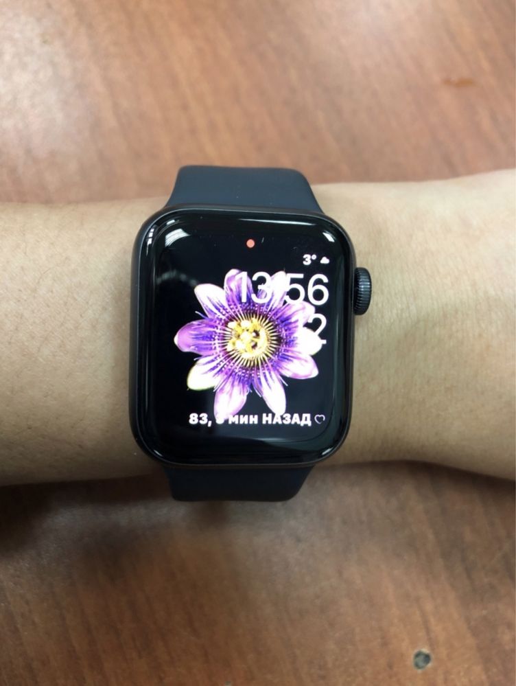 Apple Watch SE 40 mm Серыи