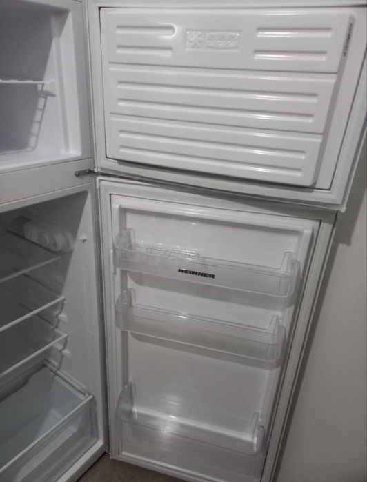 Frigifer 2 usi Heinner Leas frost 212 litri