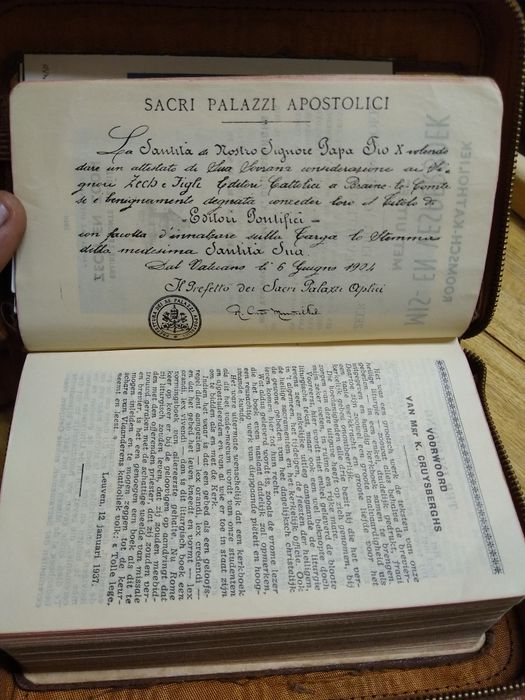 Carte de rugăciuni veche din anul 1946 in limba olandeza 1600 de pagin