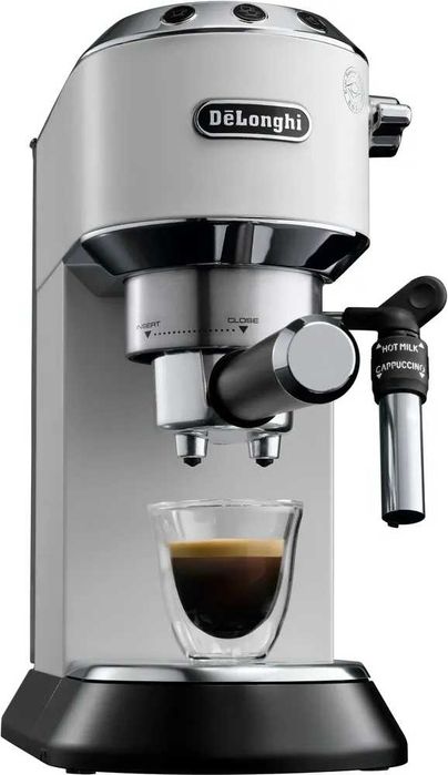 Kофеварка DeLonghi EC685.W