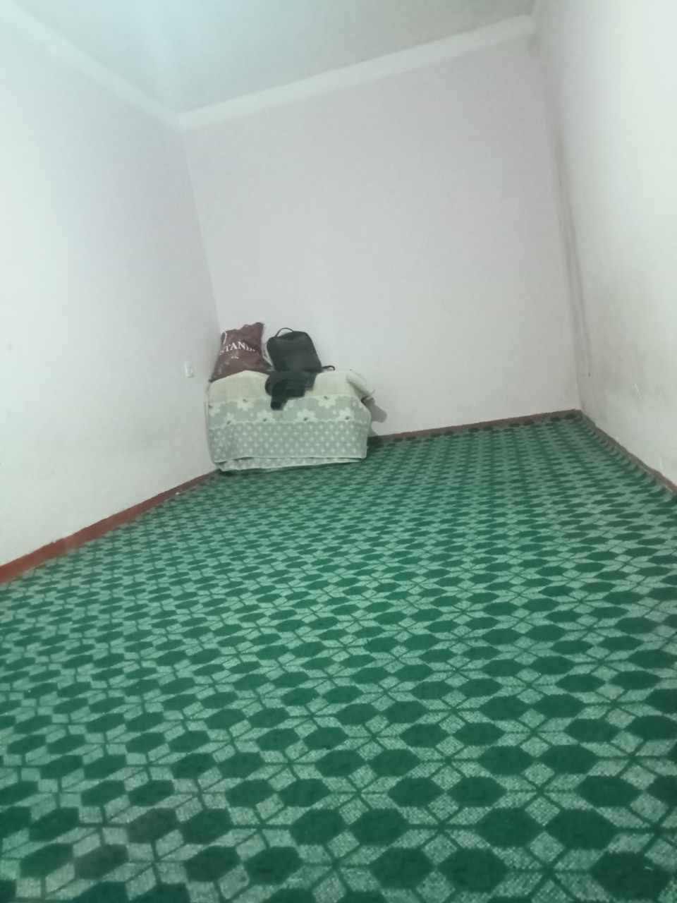 2 xona 3 xona qilingan uy sotiladi