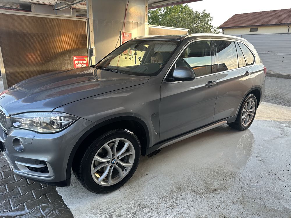 Autoturism BMW X5 2017 motor 3.0 258 cp variante 8x4 6x4 ofer dif !!