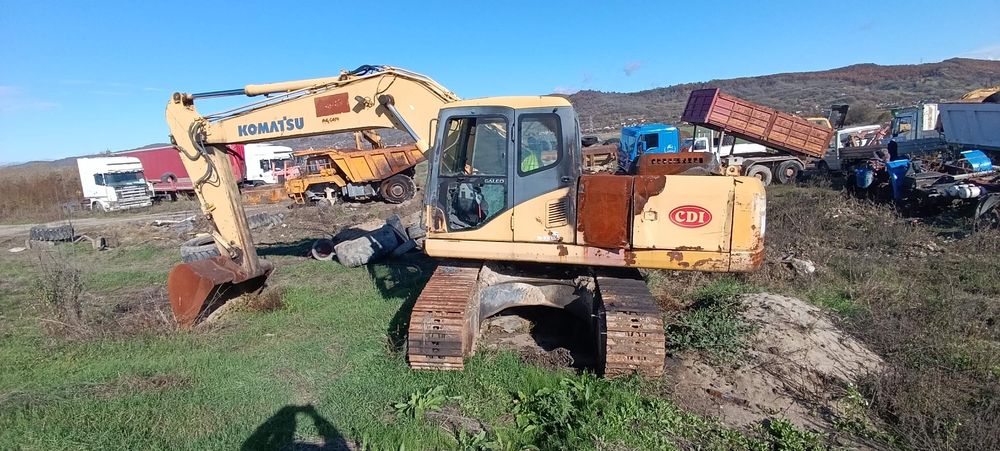 Dezmembrez Komatsu PC 200 PC 210 PC 230
