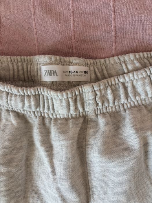 Продавам Zara къси панталонки за момче Age 13-14 164 cm