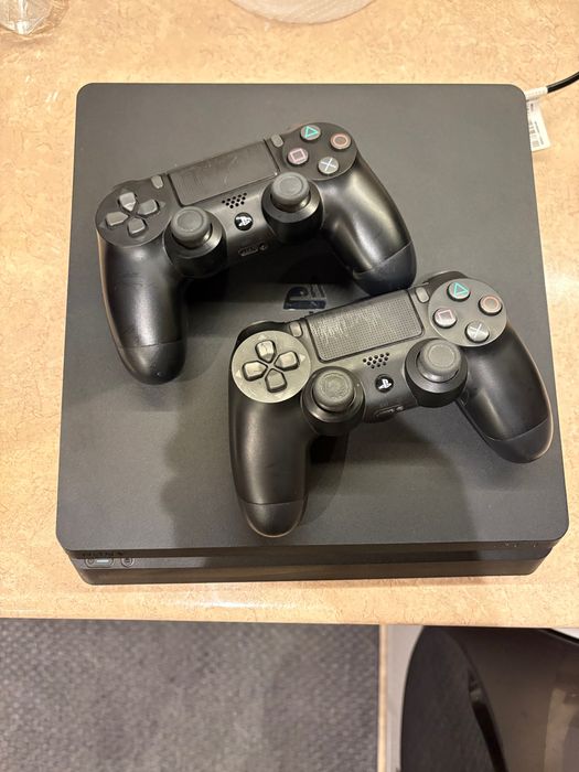 Consola PS 4 Slim