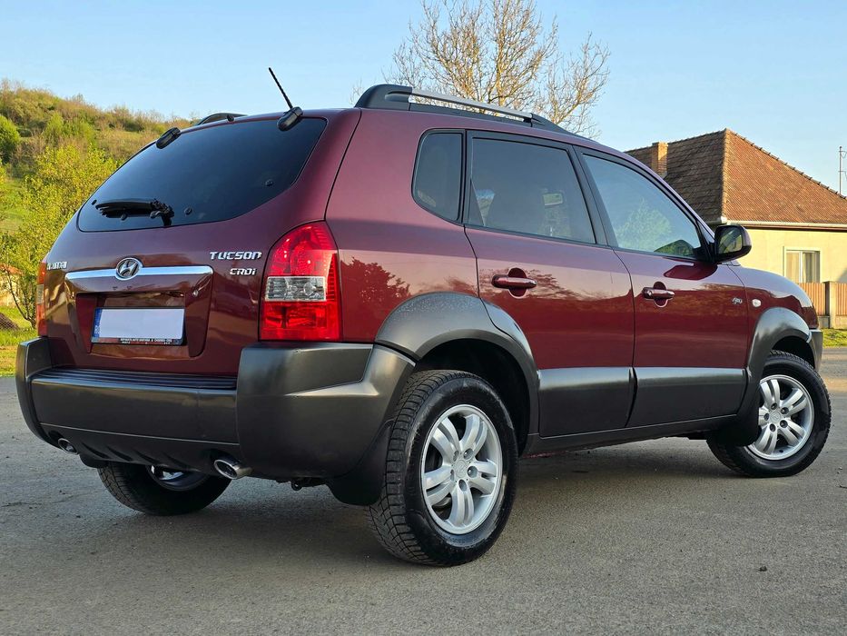 Hyundai Tucson ~ 4 x 4 ~ 2007 ~ 2 . 0 cm 3 CRDI  140 CP ~ Inmatriculat