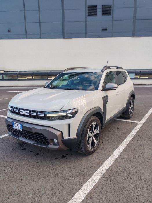 Vând Dacia Duster Hybrid 140 CP