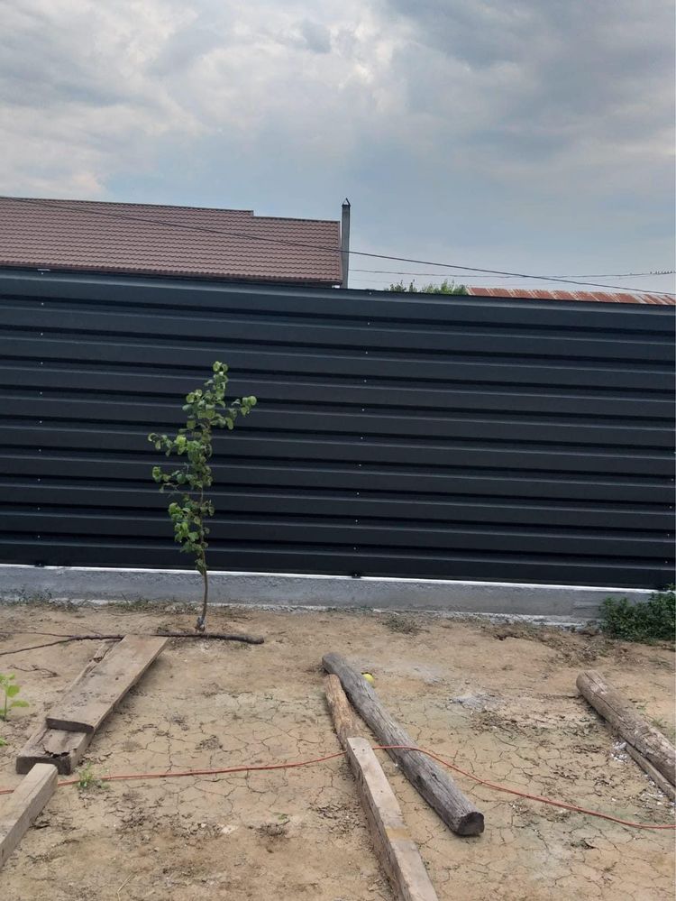 Construim garduri din tabla cutata sipca metalica etc