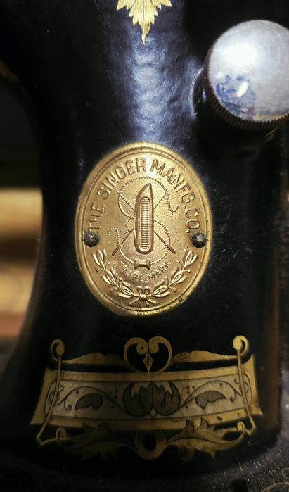 Masina de cusut Singer