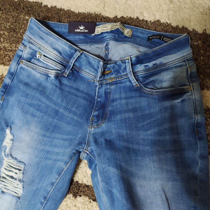 Новые джинсы Colin's