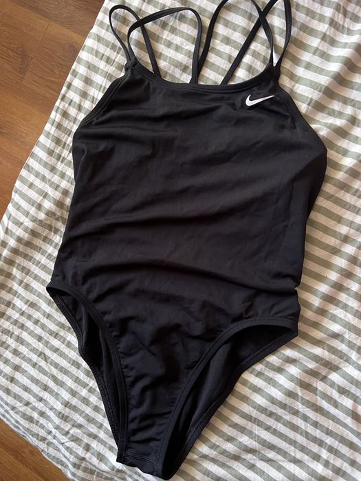 цял бански nike