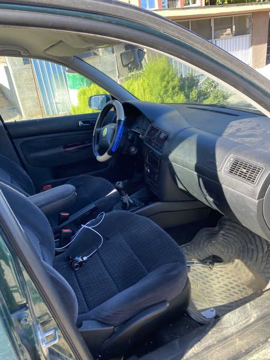 Vand golf 4 1.4 benzia motor crapat