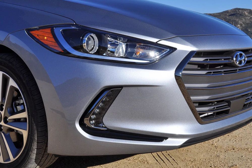 Фара передняя правая