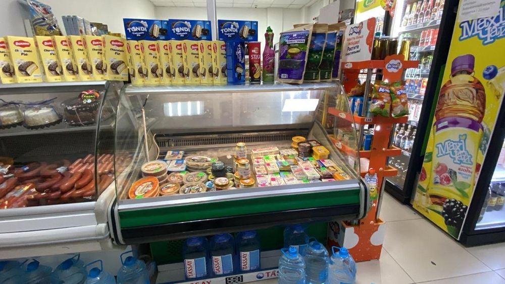 Продам ветринный холодильник