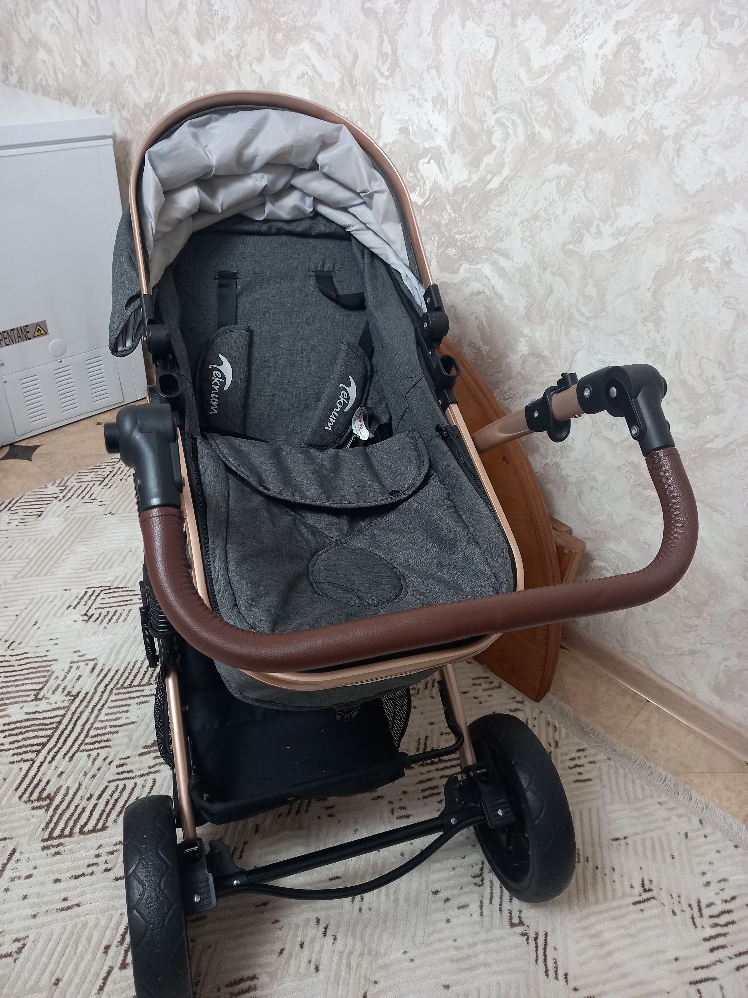 Продам детскую коляску