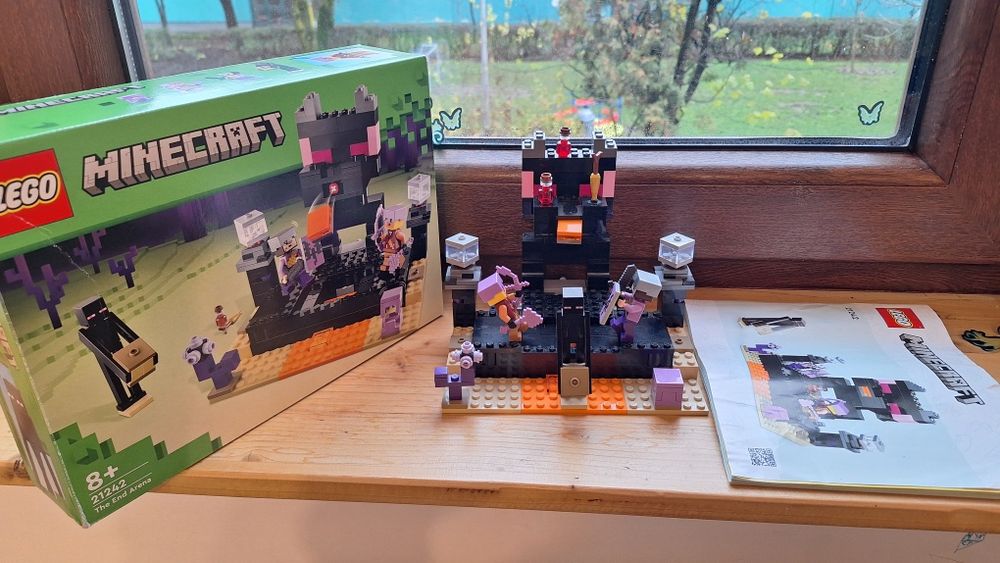 Lego Minecraft 21242 set complet