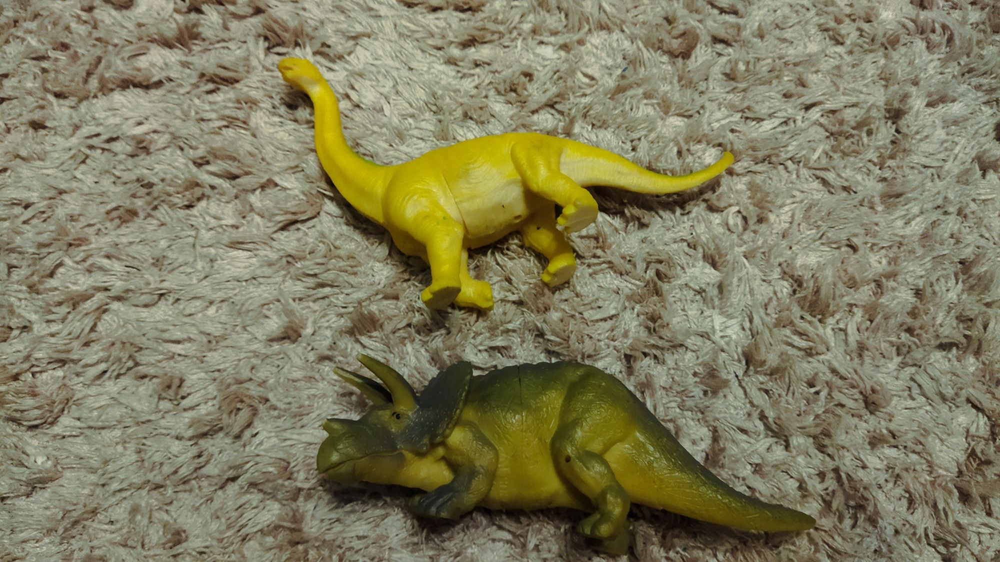 Игрушки. Динозавры