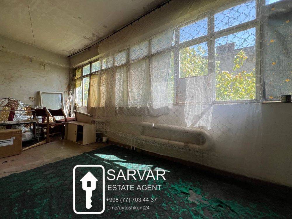 3-комнатная, Новомосковская, 4/5, кирпич, без ремонта, 78 000 $