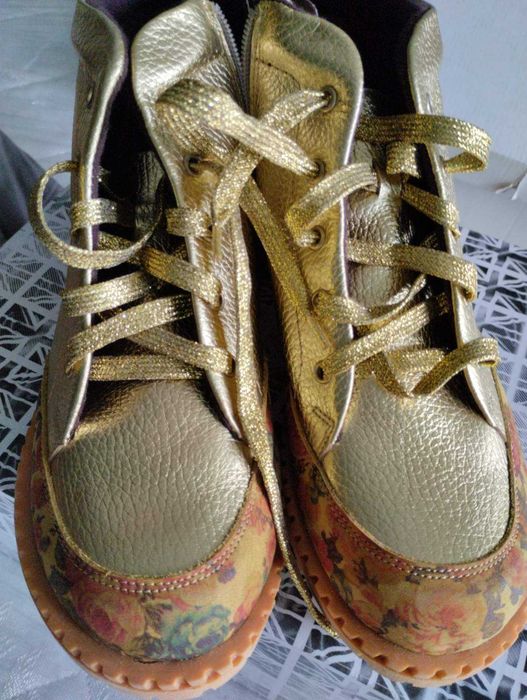 нови пролетно-есенни обувки