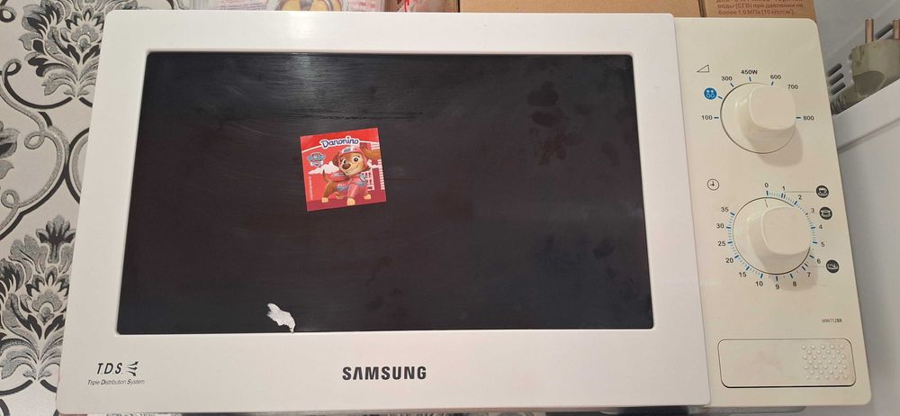 Продам микроволновку Samsung