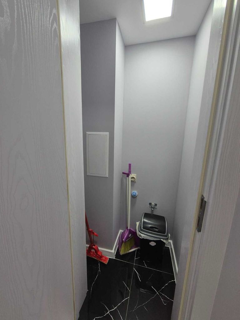 Дава се под наем Четиристаен апартамент в Ловеч, Вароша - 94 кв.м за 106000 € - Снимка #12