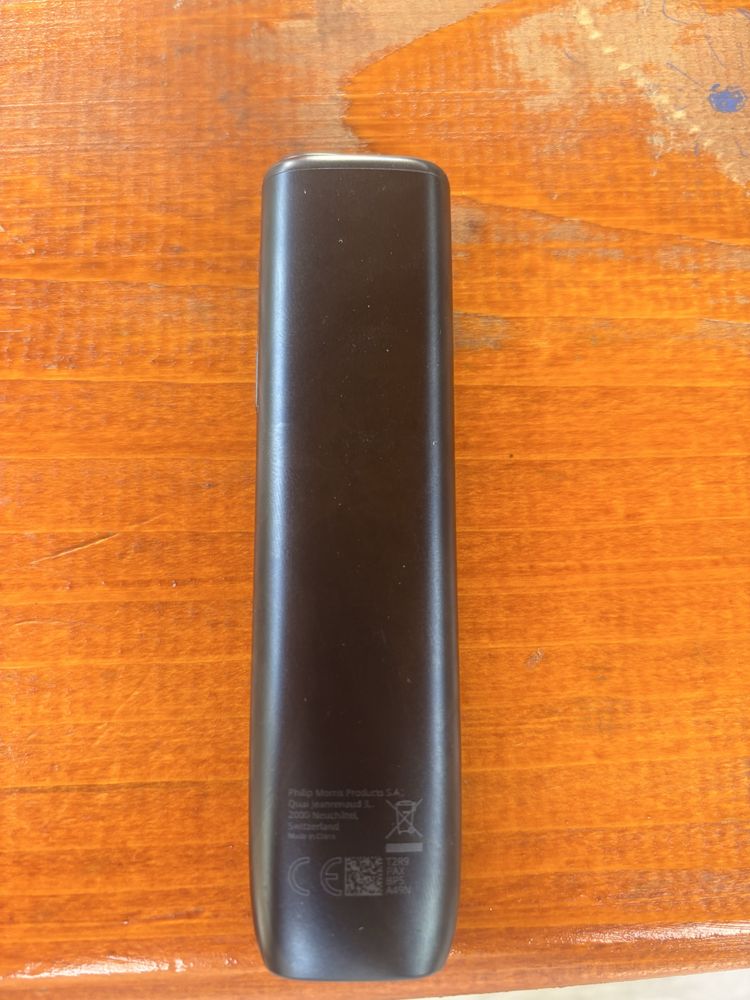 Vand doua aparate IQOS Iluma si IQOS Iluma I