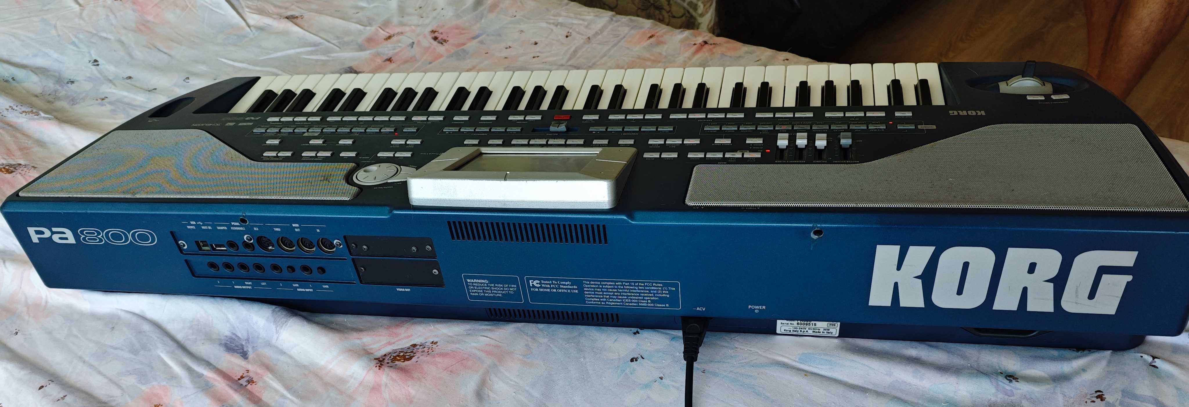 Син KORG  PA 800