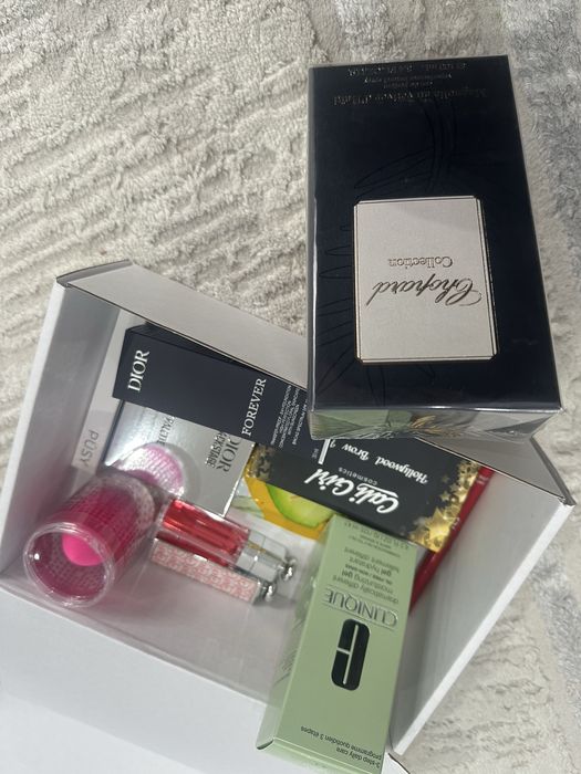 Косметика бокс,және шопард духи