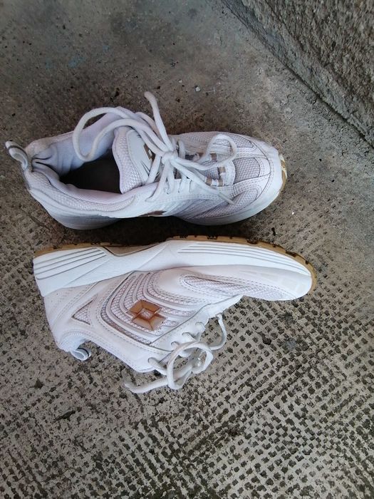 adidasi loto marimea 36