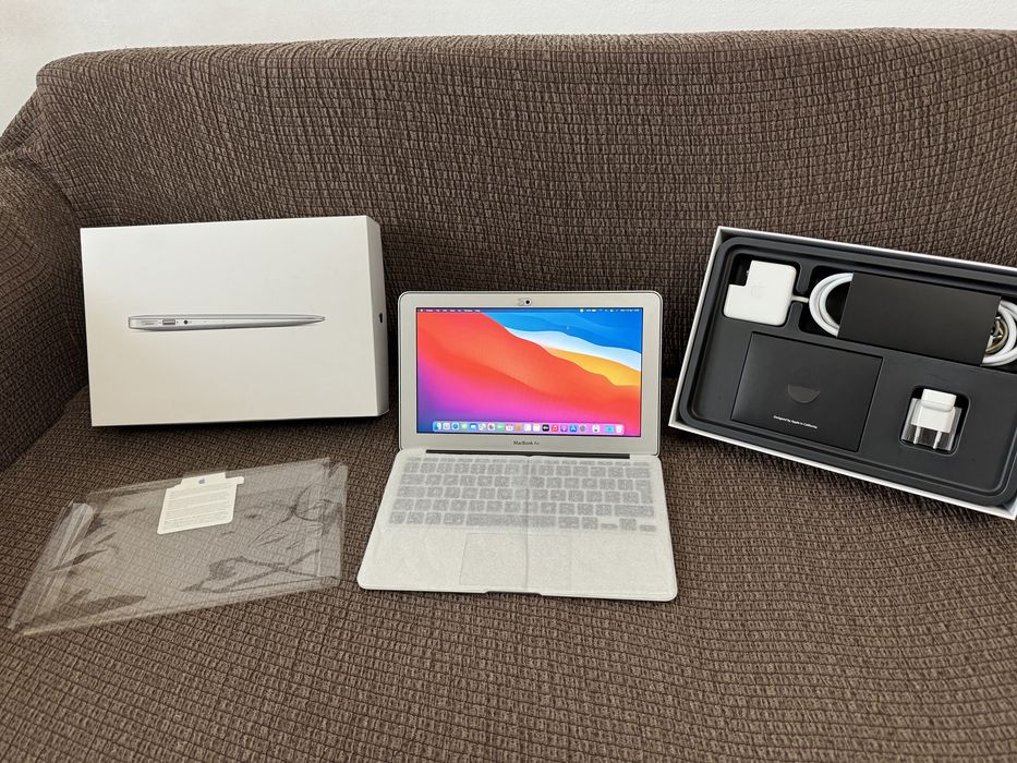 Перфектен MacBook Air 2014 11” 1.4Ghz Dual-core i5, пълен комплект
